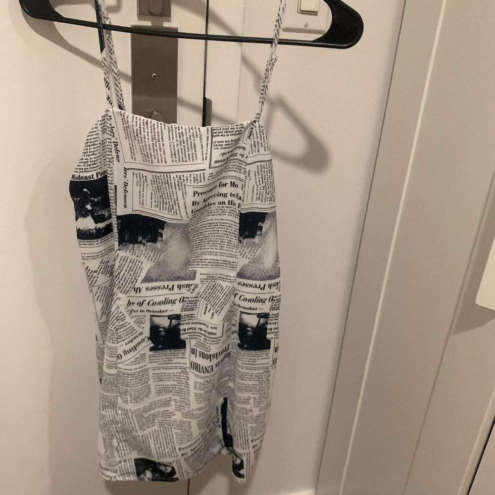 superdown Small White Black Dress